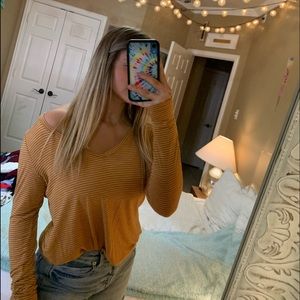 STRIPPED YELLOW TOP⭐️